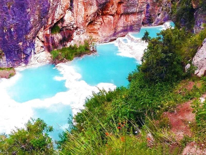 AGUAS TURQUESAS DE HUANCARAYLLA
